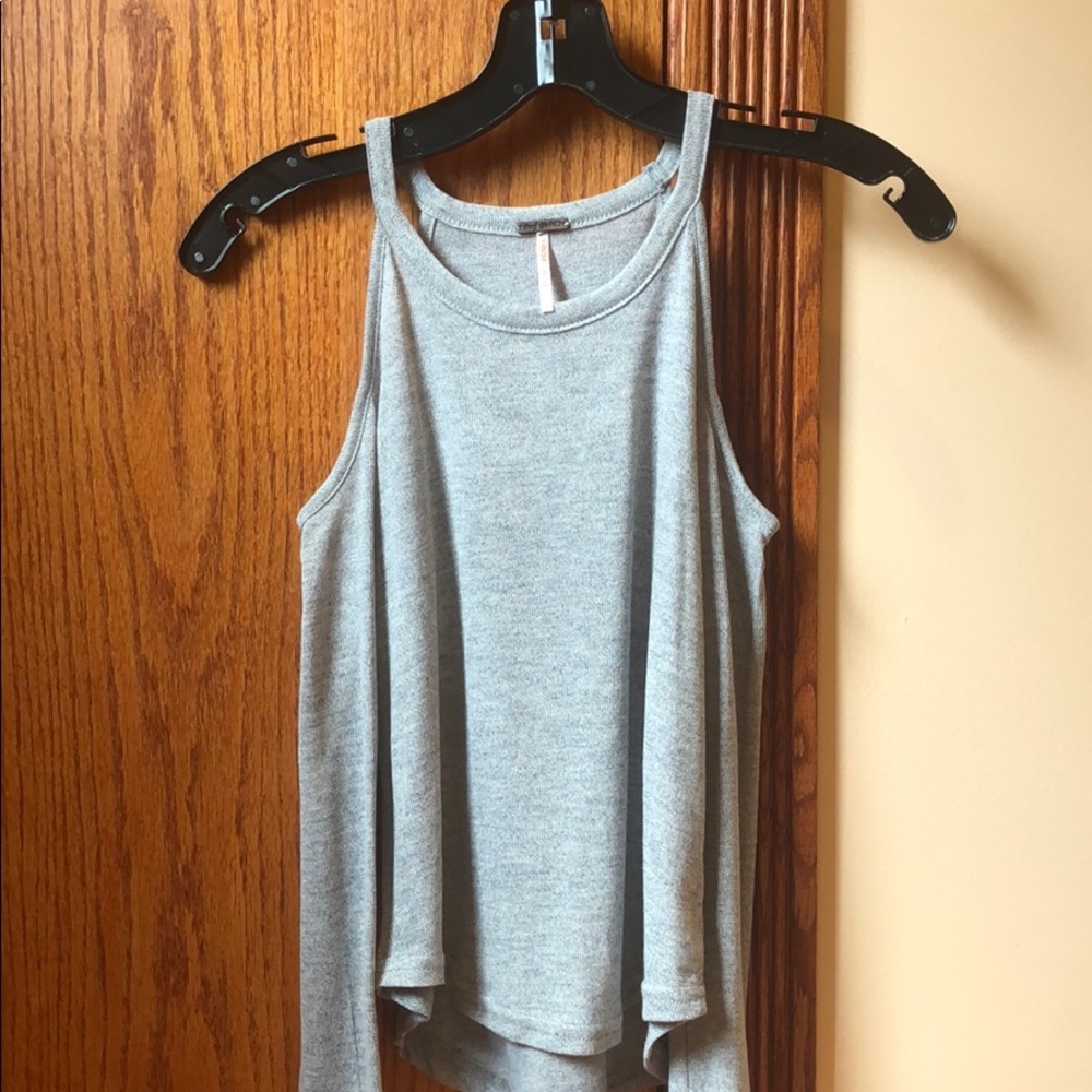 Light gray cold shoulder long sleeve